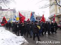 Колонна участников акции "Украина без Кучмы" в центре Киева