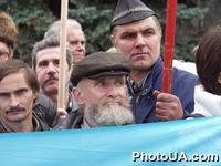 Участники похода к ВС сторонников объединенной оппозиции - общественного комитета "Украина без Кучмы", Форума национального спасения, общественного комитета "За правду"