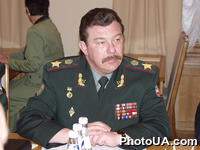 Министр обороны Украины, генерал армии А. Кузьмук на встрече Первого заместителя Главы ВС Украины В. Медведчука с  Союзным Министром обороны Союзной Республики Югославия С. Краповичем