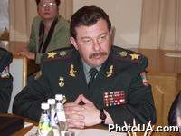Министр обороны Украины, генерал армии А. Кузьмук на встрече Первого заместителя Главы ВС Украины В. Медведчука с Союзным Министром обороны Союзной Республики Югославия С. Краповичем