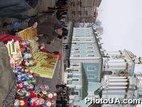 Виставка работ народных мастеров на Андреевском спуске в Киеве