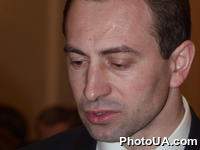 Директор института политики Николай Томенко