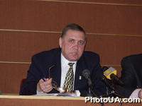 Глава ЦС СО "Спартак" профсоюзов Украины В. Баженков на пресс-конференции, посвященной подписанию Соглашения о сотрудничестве между Госкоммолодежьспорттуризма Украины и Всеукраинским союзом ветеранского спорта и ЦС СО "Спартак"