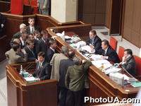 Зал заседаний Верховного Совета Украины в последний день слушаний отчета правительства "О ходе выполнения программы деятельности Кабинета Министров Украины "Реформы во имя благостояния" в 2000 году"