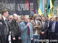 Выступление народного депутата Украины Григория Омельченко перед участниками пикета Верховного Совета Украины в рамках акции протеста против решения Верховного Совета Украины об отставке правительства В. Ющенко