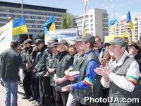 Участники митинга, посвященного официальному началу организации всеукраинского референдума по народной инициативе "О волеизъявлении народа по провозглашению отставки Президентом Украины Л.Кучмой"