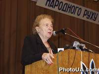 Выступление лидера Конгресса Украинских националистов Славы Стецько на IX-м съезде Народного Руха Украины, который проходит 5-6 мая в Центре культуры и искусств Национального технического университета Украины "КПИ"