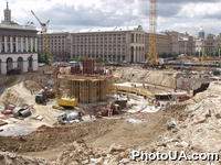 Продолжается реконструкция Майдана Независимости в Киеве