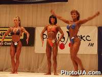 Участницы Чемпионата Европы по бодибилдингу и фитнесу, который проходил в Киеве 19-20 мая