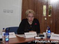 Заседание круглого стола в Представительстве Всемирного банка в Украине "Перспективы развития институтов совместного инвестирования в Украине". Заместитель генерального директора Украинской асоциации инвестиционного бизнеса Ольга Трипольская