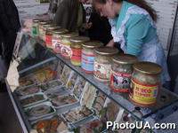 Пищевая продукция. Международная выставка-ярмарка "АГРО-2001" в с. Чубинском, Бориспольского района Киевской области