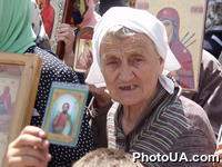 20-тысячный крестный ход притив визита Папы Римского Иоанна Павла II в Украину. Крестный ход пройдет от Киево-Печерской Лавры в направлении Верховного Совета и Администрации Президента Украины, где будут проведены молитвенные остановки