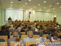 Презентация сборника "Выборы и референдумы в Украине:проблемы теории и практики", изданного Центральной избирательной комиссией.