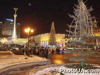 Предновогодний Киев. Майдан Независимости готовится к встрече Нового 2002 года