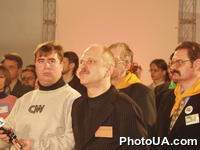 Межпартийный съезд избирательного объединения "Команда Озимого Поколения" (выставочный центр "АККО", просп. Победы, 40-б, парк им. Пушкина, г. Киев). Член "Команды Озимого Поколения" тележурналист Мыкола Вересень