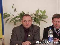 Межпартийный съезд избирательного блока "За Ющенко!". Председатель избирательного блока партий "За Ющенко!" Александр Ржавский