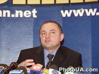 Председатель Всеукраинского обьединения "Единая семья" Александр Ржавский на пресс-конференции  в агентстве "УНІАН"