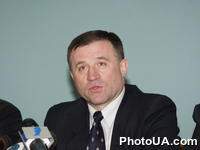Брифинг руководства избирательного блока "Народный Рух Украины" по поводу решения Верховного Суда от 12 февраля о законности регистрации блока.  Георгий Филипчук