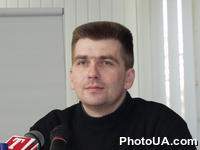 Пресс-конференция, посвященная Форуму общественных организаций,проходящим под девизом "Общество перед выбором!" на тему: прозрачность выборов. Игорь Когут ( Всеукраинский общественный мониторинговый комитет)