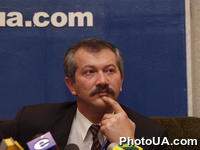 Пресс-конференция председателя партии "Реформы и Порядок" Виктора Пинзеника "Экономика Украины снова прячется в тень" в УНИАН