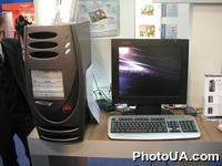 Экспозиция международной выставки-ярмарки CeBIT-2002 (г. Ганновер, Германия). Компьтерные технологии.