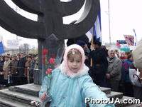 День памяти жертв Холокоста. В Киеве в Бабьем Яре у памятника "Менора" прошел митинг памяти и солидарности с народом Израиля.