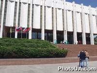 II международная специализированная выставка-ярмарка "Книжный сад-2002" сегодня открылась в Украинском Доме