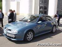 10-й Киевский Международный автосалон SIA'2002. Автомобиль компании "Альфа-Ромео"