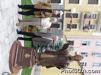 Церемония открытия памятника Папе Римскому Иоанну Павлу II на территории Апостольской нунциатуры в Киеве. Авторы скульптуры - скульптор Борис Довгань, художник Флориан Юрьев