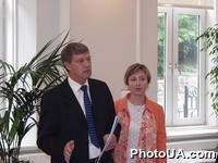 В Представительстве ЕС в Украине прошла презентация результатов проекта "Партенерство ЕС и Украины в передаче ноу-хау в сфере управления развития угольной отрасли в Донбассе". Директор проекта Колин Стокс
