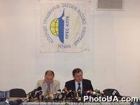 В Украинском доме (Киев) состоялось заседание всеукраинского пресс-клуба Ассоциации работников СМИ при участии министра образования Василия Кременя