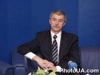 Пресс-конференция в УНИАН на тему: "Запорожские корни дела Григоришина" при участии директора завода "Днепроспецсталь" Евгения Баркова и руководителя службы безопасности завода Сергея Захарова. На фото: Евгений Барков
