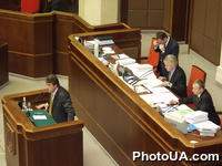 Выступление народного депутата Украины Виктора Ющенко в парламенте, в котором он сказал, что единственный способ выйти из ситуации, которая сложилась в парламенте - это немедленно возобновить переговорный процесс без участия АП и без помощи В.Медведчука