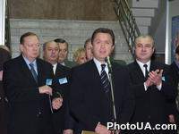 Церемония открытия Х Международной специализированной выставки "Охрана здоровья 2002". В церемонии принимают участие вице-премьер-министр Украины Владимир Семиноженко и министр охраны здоровья Украины Виталий Москаленко