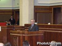 В украинском парламенте прошли слушания на тему: "Общество, средства массовой информации, власть: свобода слова и цензура в Украине". На фото: выступление Председателя Госкомитета по вопросам информационной политики Ивана Чижа