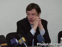 Пресс-конференция с российскими актерами Ренатой Литвиновой, Михаилом Ефремовым и режиссером Марком Рудинштейном в рамках премьерного показа в Украине художественного фильма "Небо. Самолет. Девушка". На фото: Михаил Ефремов