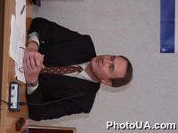 Пресс-конференция о результатах работы Авиакомпании "Аэросвит" в 2002 году и развитии компании в 2003 году. На фото: заместитель Генерального директора по организации летной работы В.Чижов
