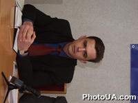 Пресс-конференция о результатах работы Авиакомпании "Аэросвит" в 2002 году и развитии компании в 2003 году. На фото: директор по маркетингу А.Качанов