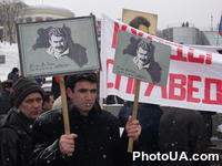 В Киеве прошел ╚Марш мира╩ в поддержку европейских организаций, борющихся за мир. В акции ╚Нет!╩ против войны в Ираке приняли участие 32 политические партий и общественных организаций Украины