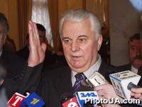 Народный депутат Украины Леонид Кравчук во время интервью журналистам о сегодняшних событиях в Верховной Раде Украины