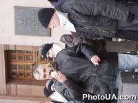 Возле здания Киевской городской государственной администрации прошла акция протеста против повышения тарифов на проезд в городском транспорте