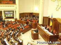 День правительства в Верховной Раде Украины. На фото: доклад Пемьер-министра Украины Виктора Януковича о выполнении Программы деятельности правительства за 2003 год "Открытость, действенность, результативность"