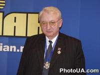 Пресс-конференция Фонда международных премий по случаю награждения орденом Николая Чудотворца президента концерна ⌠Кировоградстройинвест■ Виктора Шмидта. На фото: президент концерна ⌠Кировоградстройинвест■ Виктор Шмидт