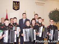 Встреча известных украинских боксеров братьев Кличко с лицеистами Киевского военного лицея имени Ивана Богуна.
