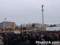 В Киеве на Майдане Независимости проходит многотысячный митинг в поддержку кандидата в Президенты Украины Виктора Ющенко