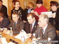 Заседание Верховного Суда Украины по рассмотрению жалобы кандидата на пост Президента Украины Виктора Януковича на действия Центральной избирательной комиссии. На фото: представители интересов в ВСУ кандидата в Президенты Украины В.Януковича