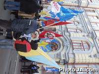 Сторонники В.Януковича проводят митинг возле здания Верховного Суда Украины, где проходит заседание Верховного Суда Украины по рассмотрению жалобы кандидата на пост Президента Украины Виктора Януковича на действия Центральной избирательной комиссии.