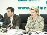 Пресс-конференция "Проект изменений к бюджету-2005: успех правительства или провал социальной политики дествующей власти?". В работе принимают участие члены фракции "Регионы Украины" Р.Богатирева, А.Клюев, В.Коновалюк, В.Хара, В.Потапов, В.Хомутинник