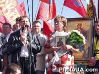 Во время церемонии по поводу переноса резиденции главы УГКЦ в Киеве, рядом прошла акция протеста представителей Украинской Православной Церкви, ПСПУ, партий ╚Держава╩ и Братство. На фото: Г.Васильев и Н. Витренко