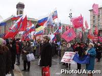 На Майдане Незалежности прошла мирная акция протеста против вступления Украины в НАТО. Организатор акции - ПСПУ